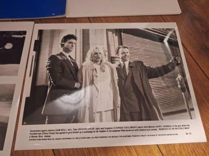 Memoirs Of An Invisible Man Press Kit Chevy Chase 1992