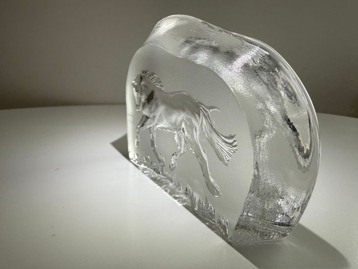 Vintage Edinburgh Crystal Horse Sculpture