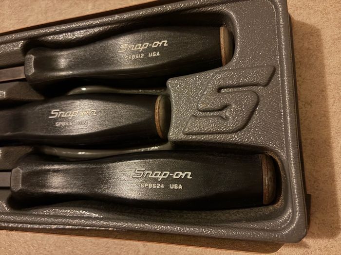 Snap-on Striking Prybar set - hard handle