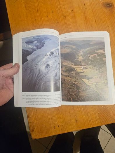 Reading The Irish Landscape. By Frank Mitchel & Michael Ryan. Large Volume Paperback In Good Condition.  See Photos For Same.