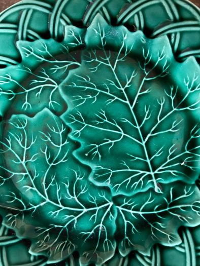 Pair of Late Victorian Collectors Cabbage Plates