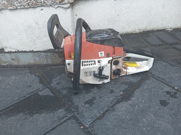Jobsite chainsaw