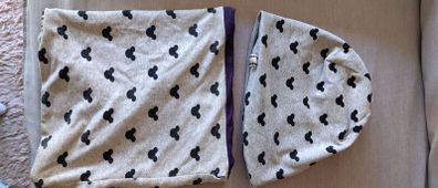 Set cap and scarf Mickey style