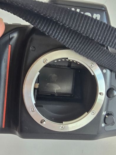 Nikon F70 Film Camera BODY ONLY