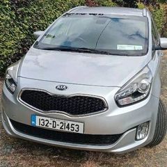 Car KIA Carens