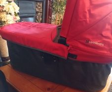 Vista bassinet and rain cover