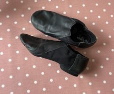 Aideen Johnson dance shoes