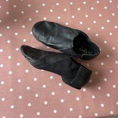 Aideen Johnson dance shoes