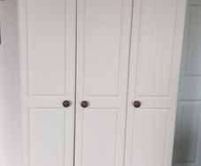 Single wardrobe with shelving