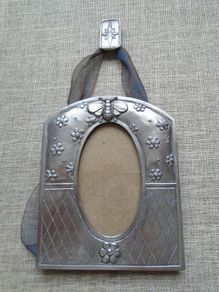 Pewter picture frame, Frames.Bee and flowers frame,Home decor
