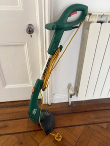 Black and Decker Strimmer