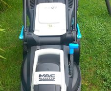 Electric lawn mower