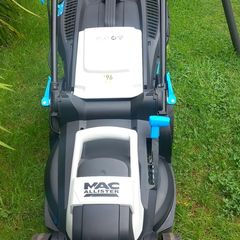 Electric lawn mower