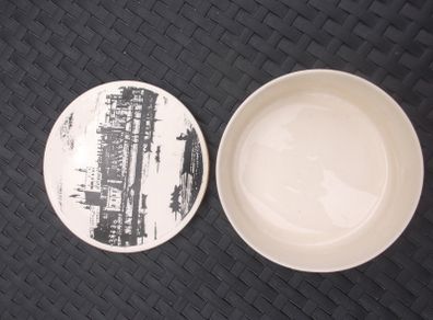 Lovely Vintage Presume Powder Box, Porcelain