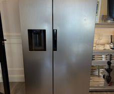 Samsung American Fridge Freezer with ice dispenser