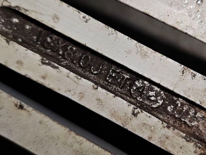 Audi R18 Rs6 "peeler"alloy