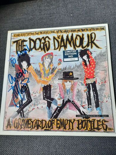 THE DOGS D'AMOUR - A Graveyard of Empty Bottles - LP 10 Inch- UK pressing 1989 ( Autographed)