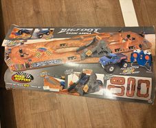 Road rippers bigfoot monster truck and track set