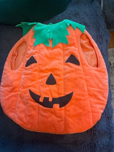 Super soft Zara pumpkin costume