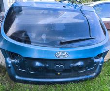 2016 hyundai i40 boot door