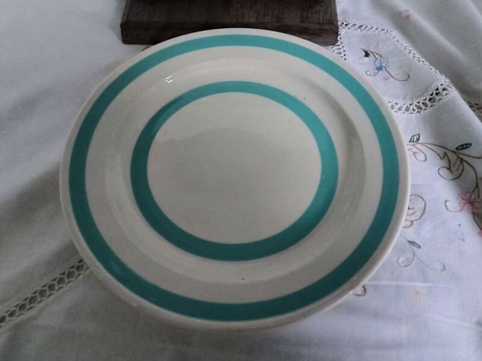 Carrigaline pottery striped plates, Carrigaline Dinner plates