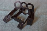 BMW E38 and Z8 E52. Engine cover brackets.