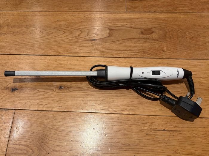 Square barrel curling wand