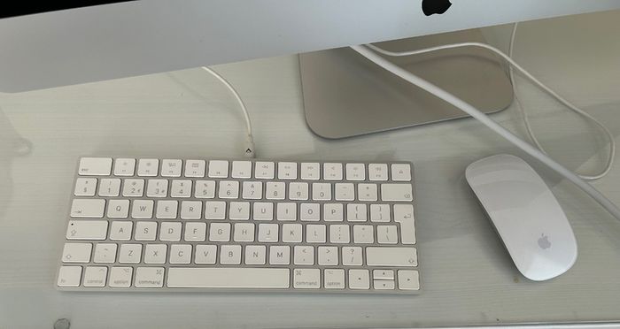 iMac 27 2019 - 5K Retina - 400 Euro - Excellent Condition - Packaging and all accessories included