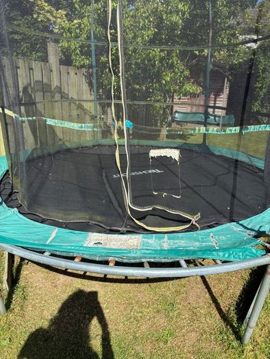 Trampoline free to take