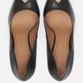 Leather pumps with a metal toe Image 2