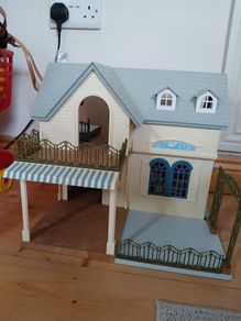 Sylvanian Family Dolls House