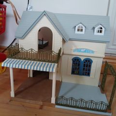 Sylvanian Family Dolls House