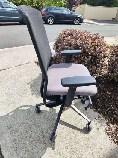 ergonomic office chair