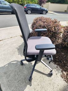 ergonomic office chair