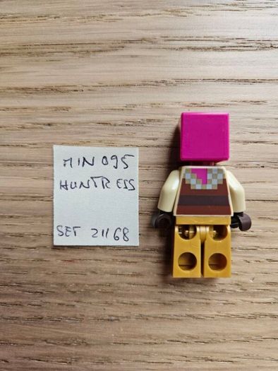 lego min095 huntress, set minecraft 21168