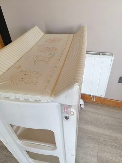 Baby change table