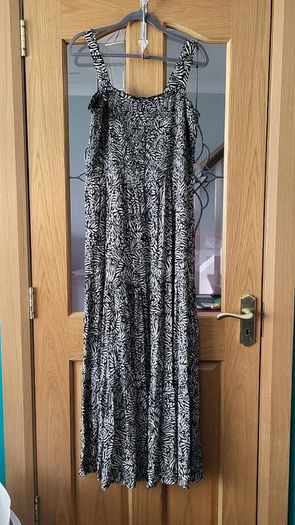Yours black & white summer maxi dress, Size 16