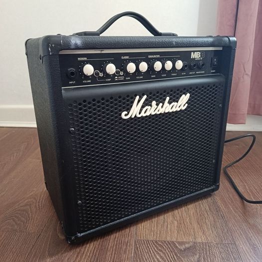 Marshall MB15 Bass Amp