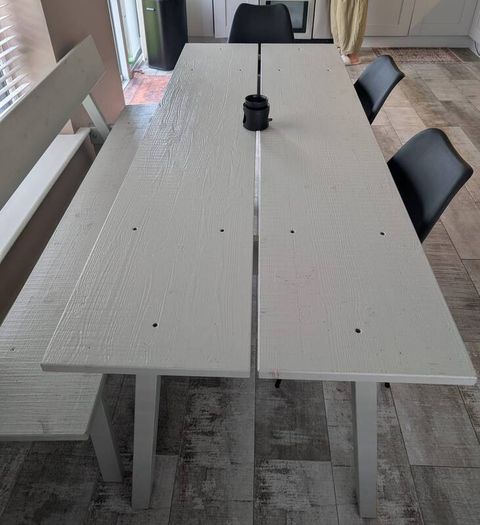 Kitchen/Dining Table and Chairs