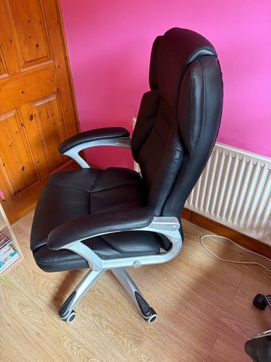 Deluxe office chair