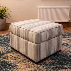 foot pouffe