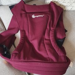 Ergo baby embrace carrier