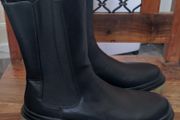 Chelsea type boots