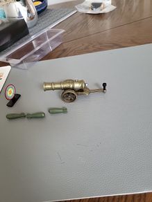 Cannon shoots rockets