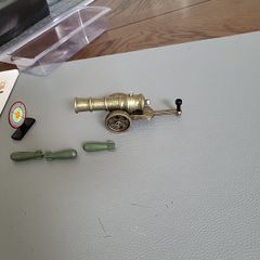 Cannon shoots rockets