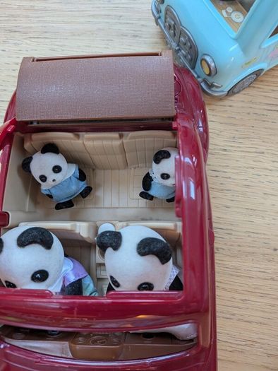 sylvanian car & minibus