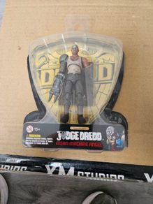 Hiya Toys 1/18 scale Judge Dredd Mean Machine Angel fig