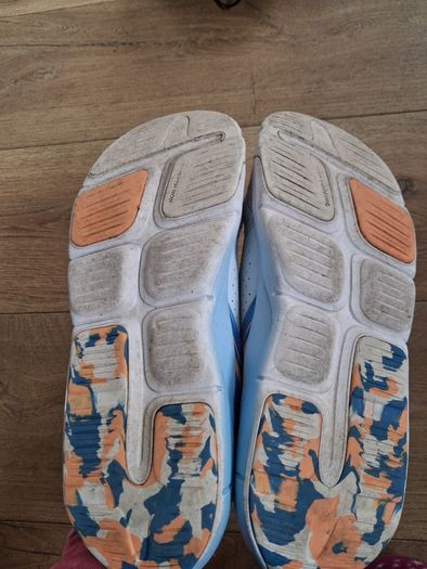Free. Boys runners. Size 5