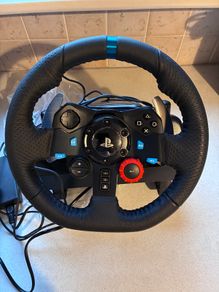 Logitech G29 Driving Force Racing Wheel & Gear Shifter