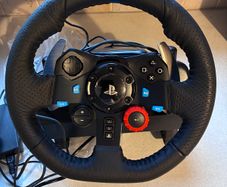Logitech G29 Driving Force Racing Wheel & Gear Shifter